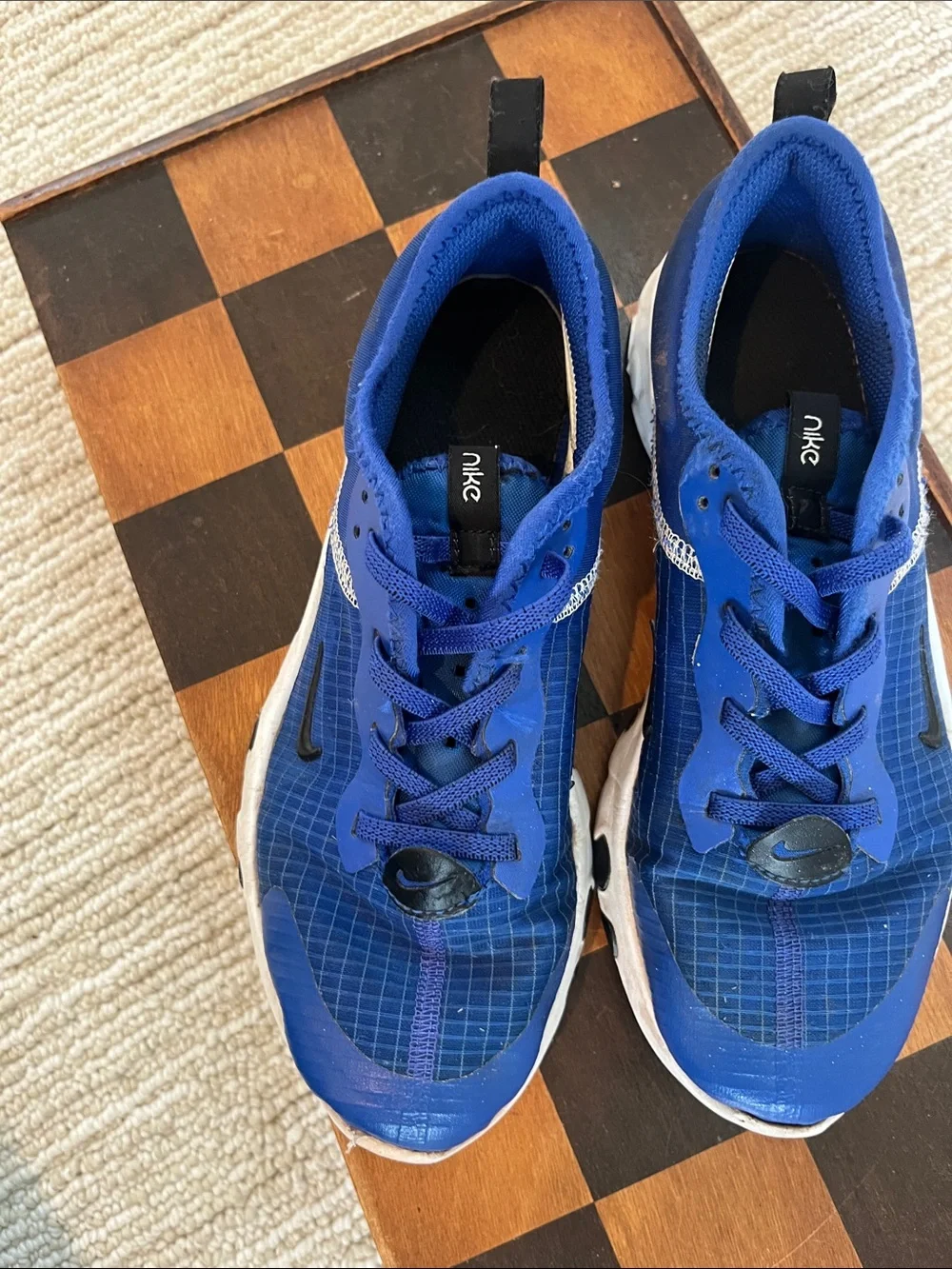 Nike youth running